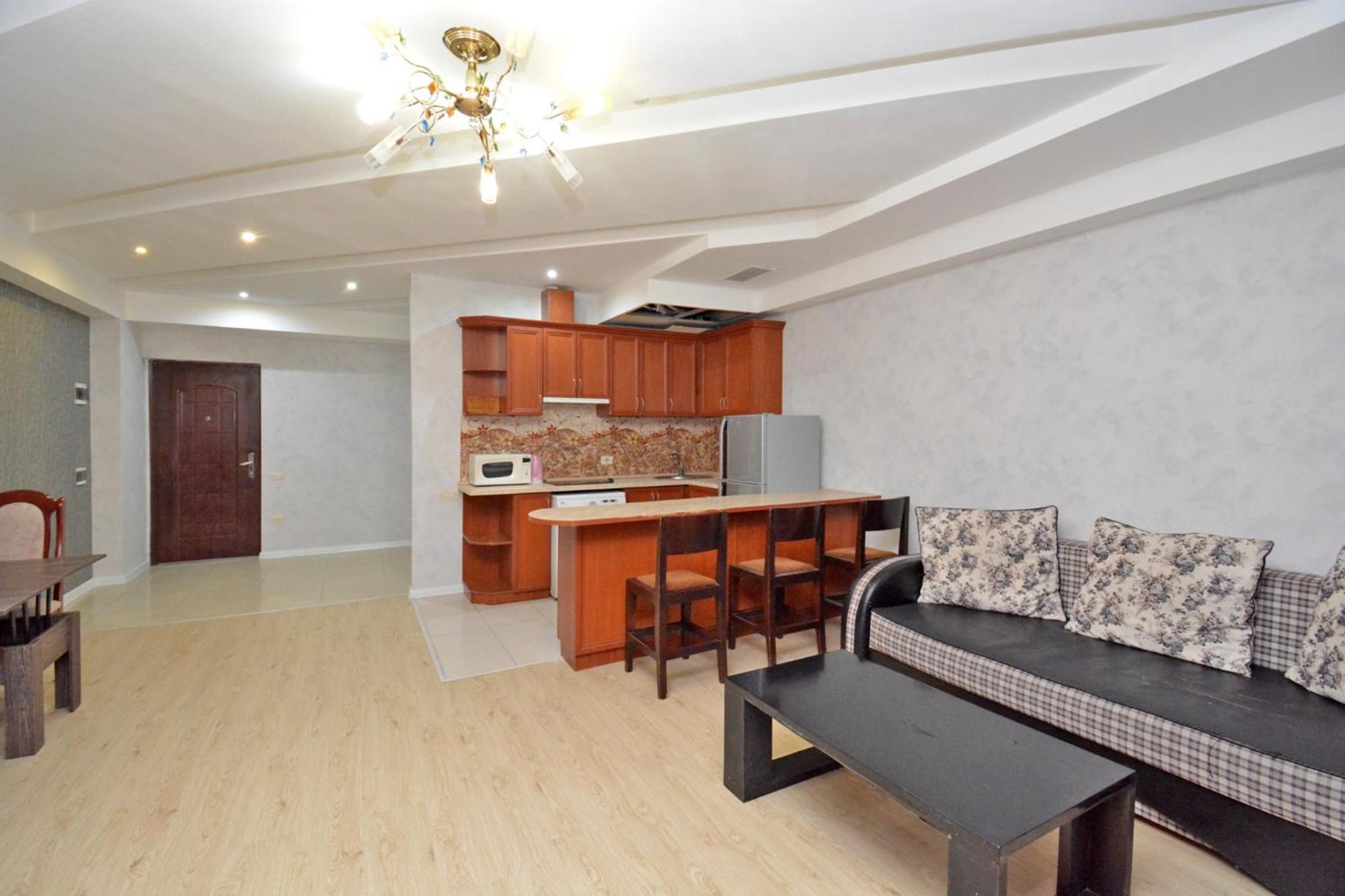 Apartment In Abovyan Street, 耶烈万 外观 照片